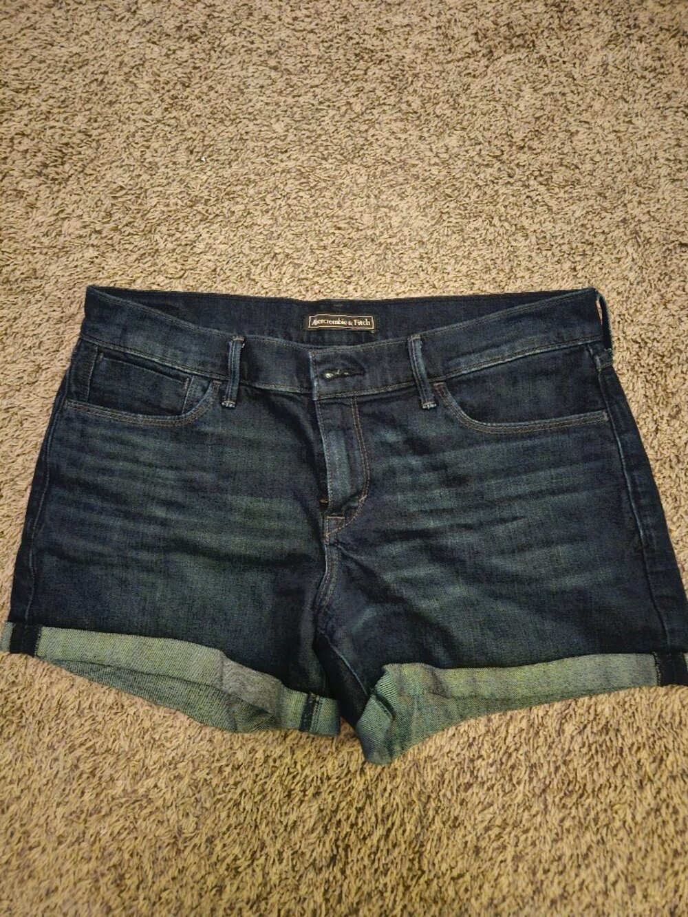 Women's Abercrombie & Fitch shorts cuffed dark wash Sz 28